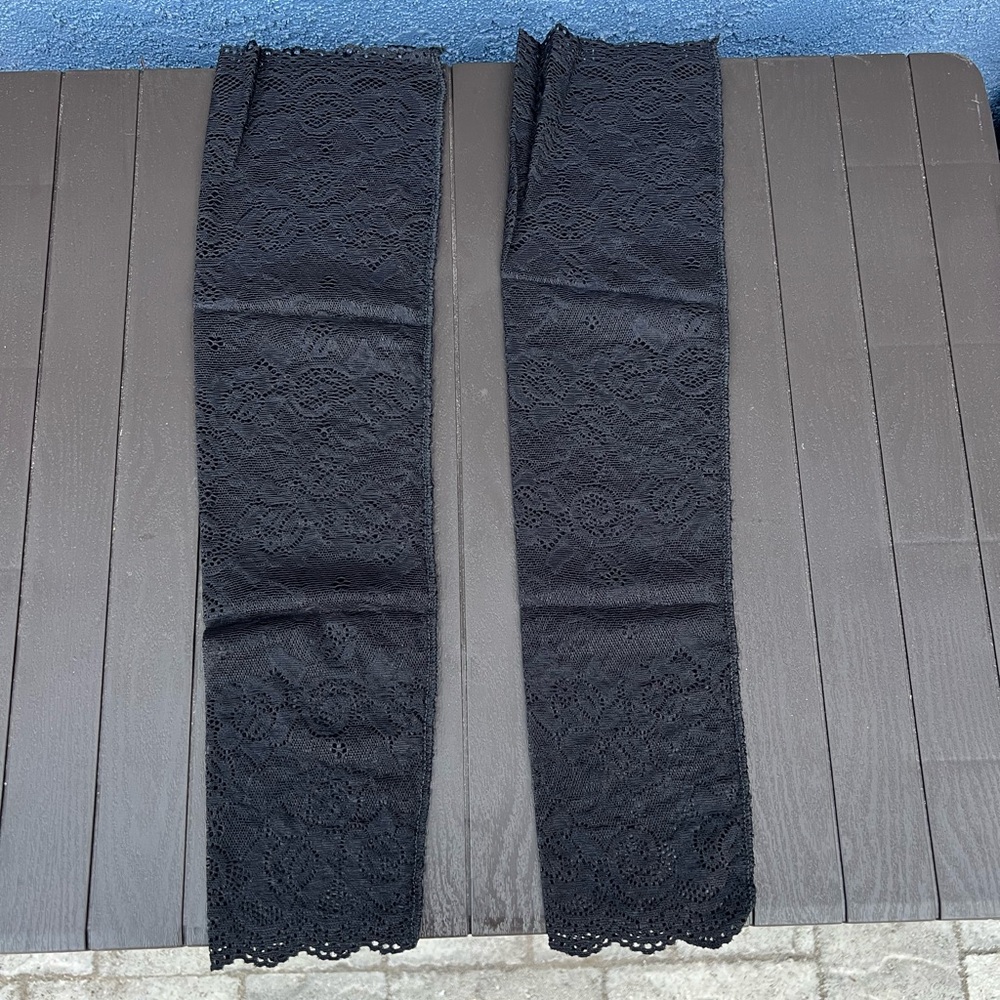 Black Lacy Arm Warmers